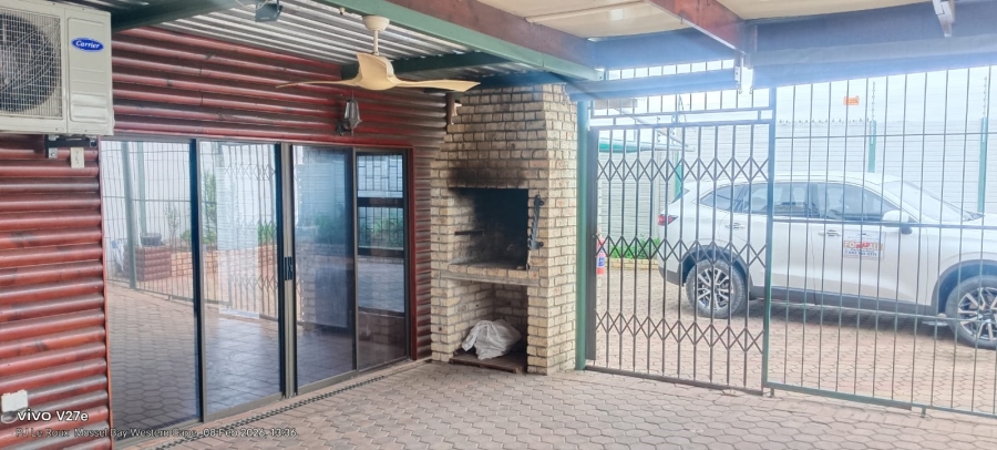 To Let 3 Bedroom Property for Rent in Hartenbos Central Western Cape